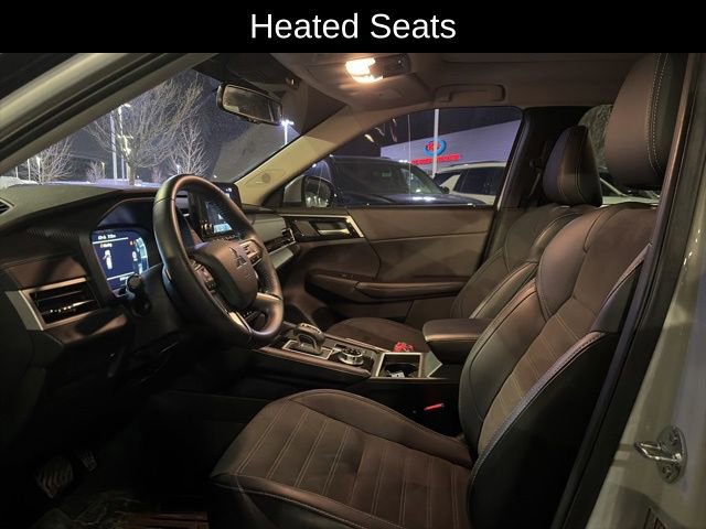Used 2023 Mitsubishi Outlander SE image 5