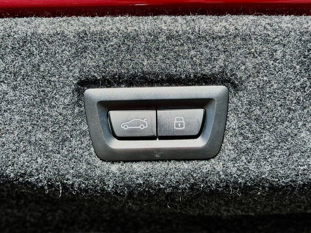 Used 2026 BMW M5 w/ Carbon Package image 14