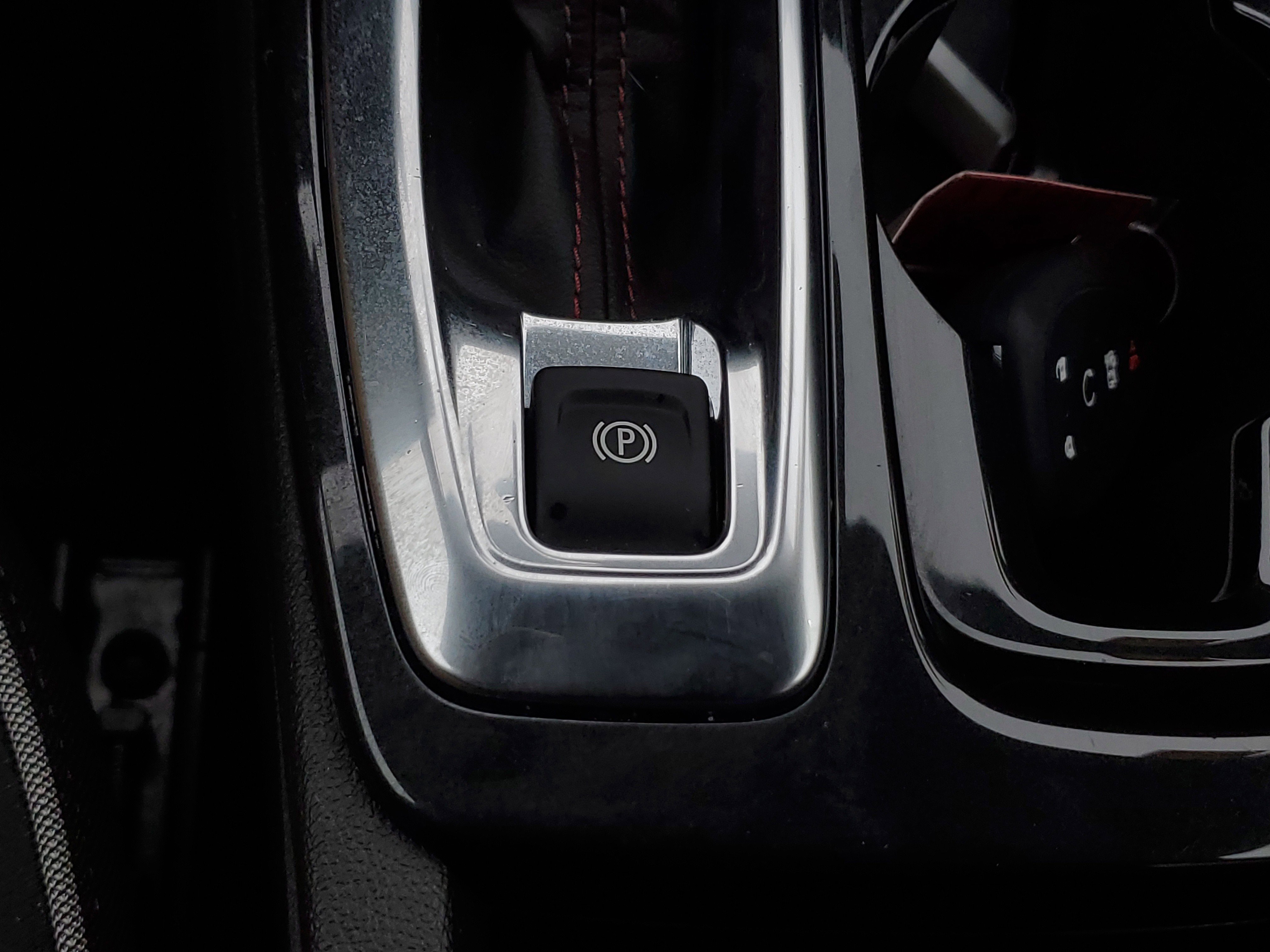 Used 2023 Chevrolet TrailBlazer RS w/ Sun and Liftgate Package image 29