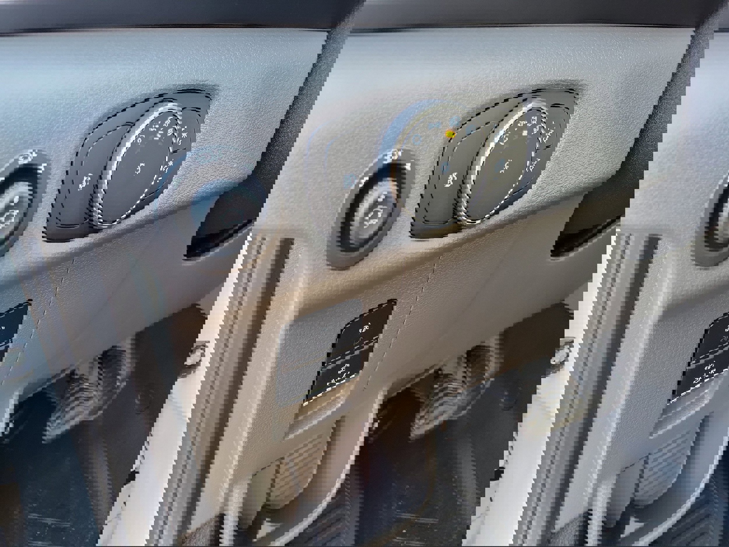 New 2026 Ford Transit 150 Low Roof image 21