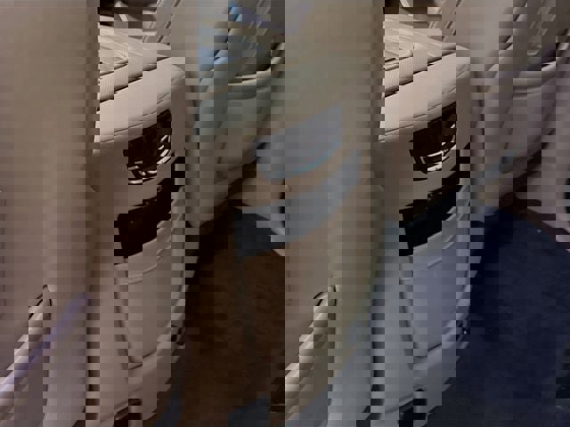 Used 2020 Cadillac Escalade Platinum image 31