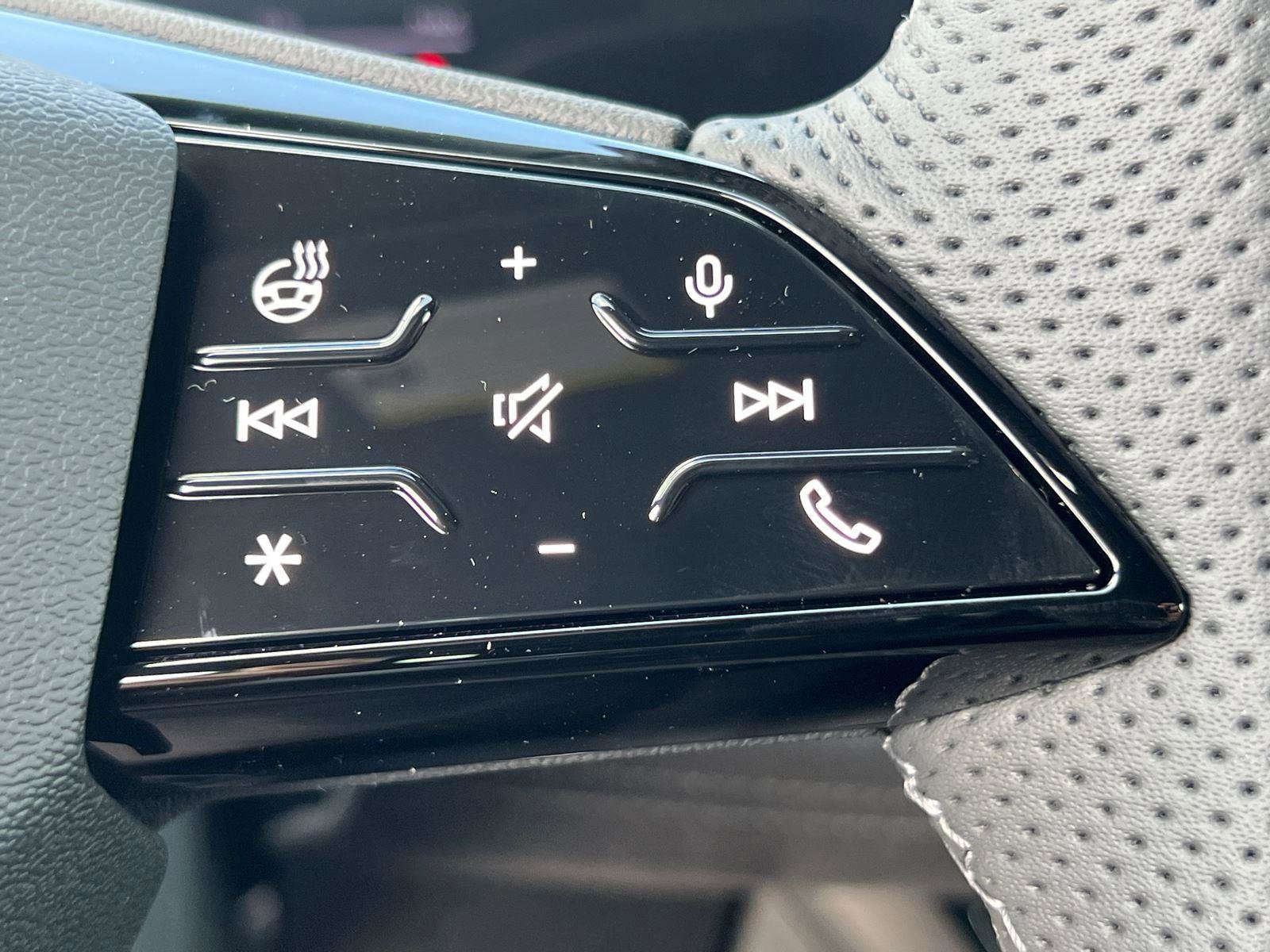 New 2025 Audi SQ6 e-tron Prestige image 19
