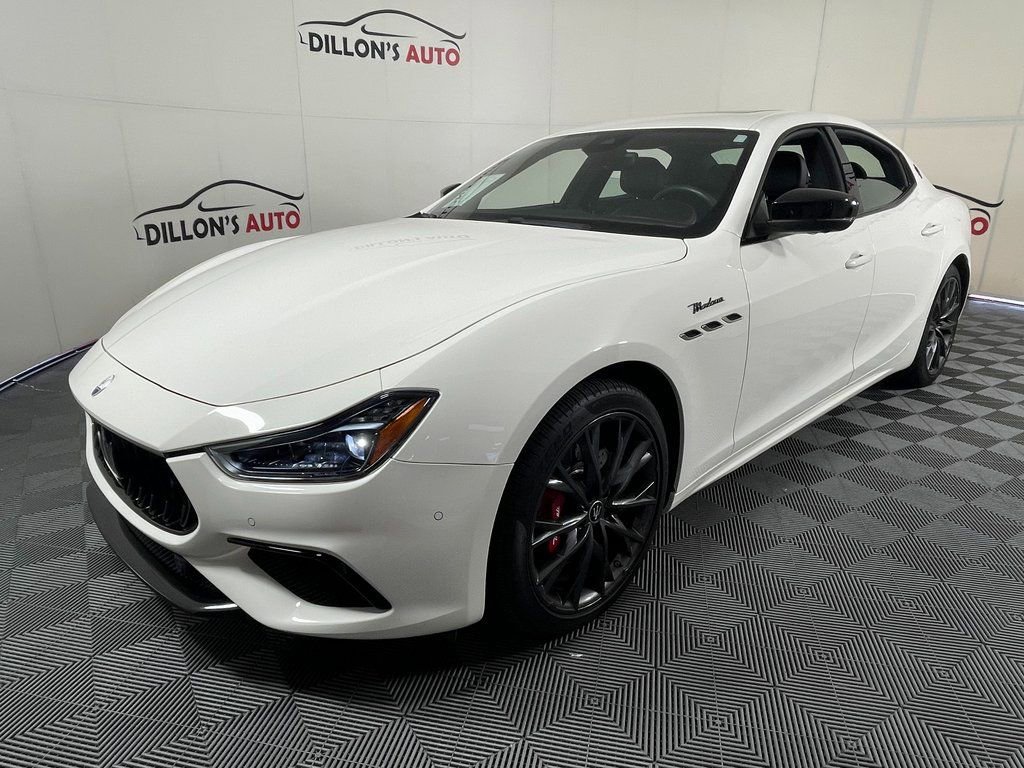 Used 2022 Maserati Ghibli Modena RWD image 2