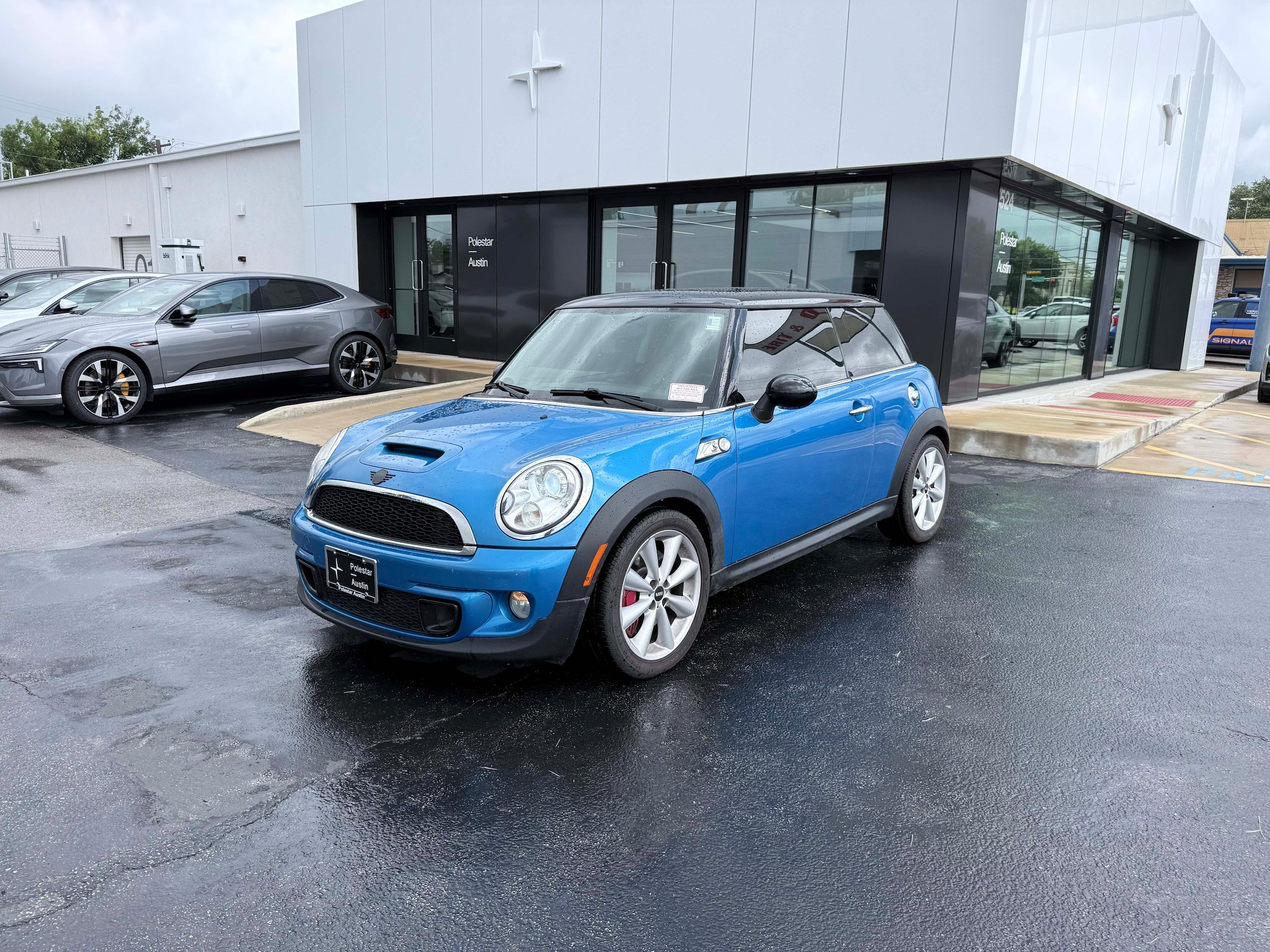 Used 2011 MINI Cooper S FWD image 2
