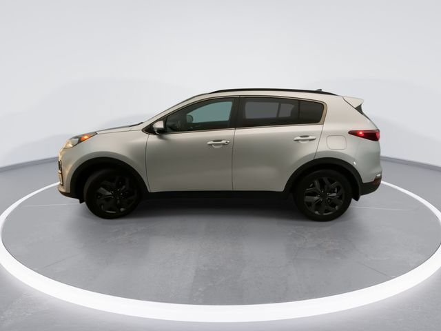 Used 2022 Kia Sportage Nightfall Edition FWD image 3