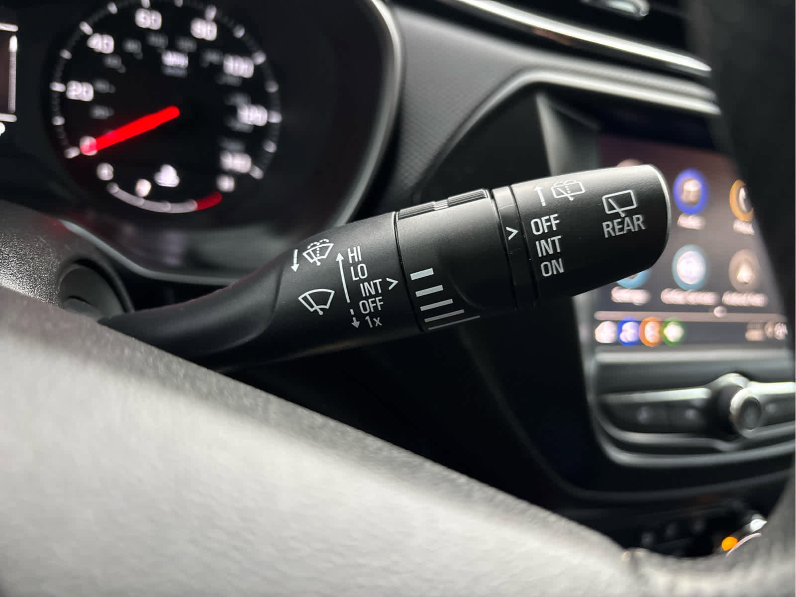 Used 2023 Chevrolet TrailBlazer LS image 27