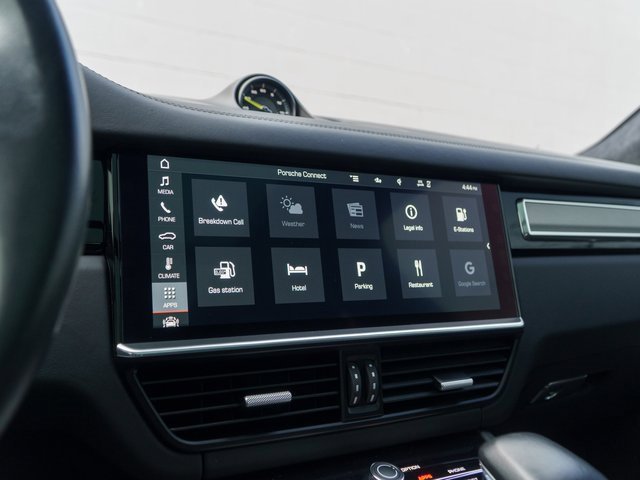 Certified 2020 Porsche Cayenne Turbo S image 25