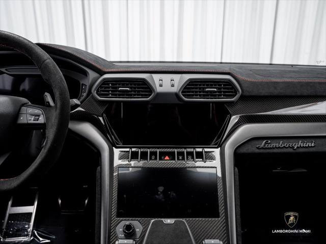 Used 2023 Lamborghini Urus Performante AWD/4WD image 43