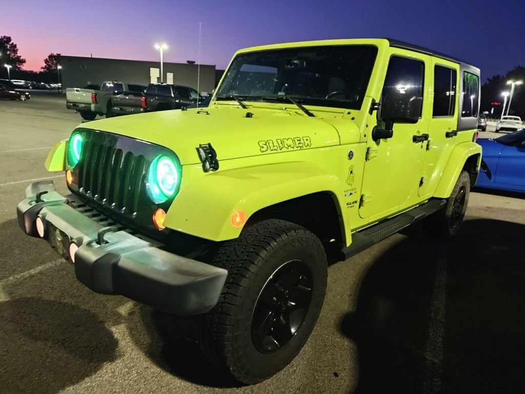 Used 2016 Jeep Wrangler Unlimited Sahara w/ Mopar Chrome Edition Group AWD/4WD image 6