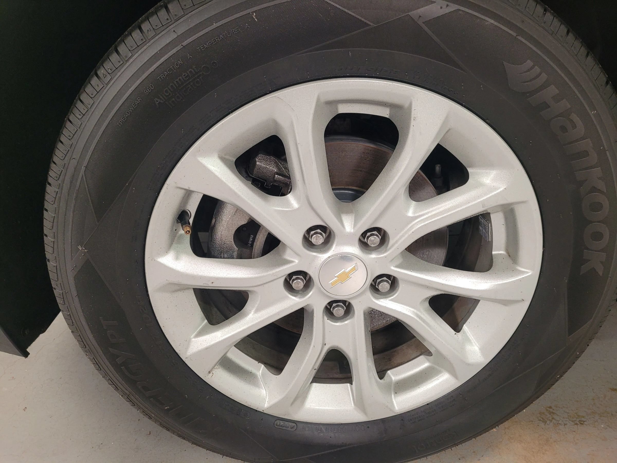Used 2018 Chevrolet Equinox LT FWD image 13