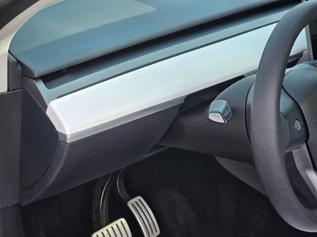 Used 2024 Tesla Model Y Performance image 15