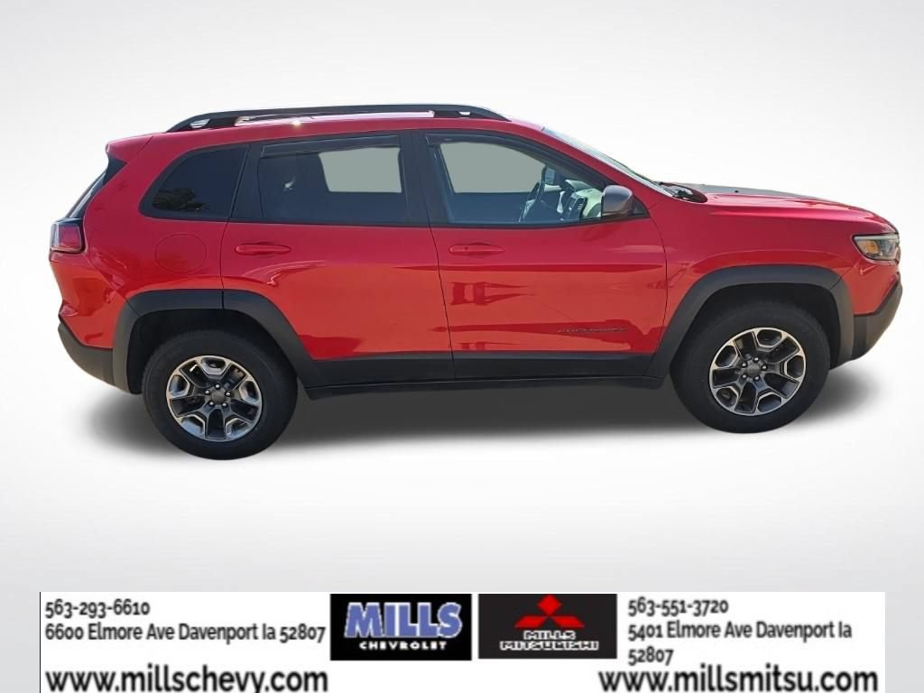 Used 2019 Jeep Cherokee Trailhawk w/ Cold Weather Group AWD/4WD image 6