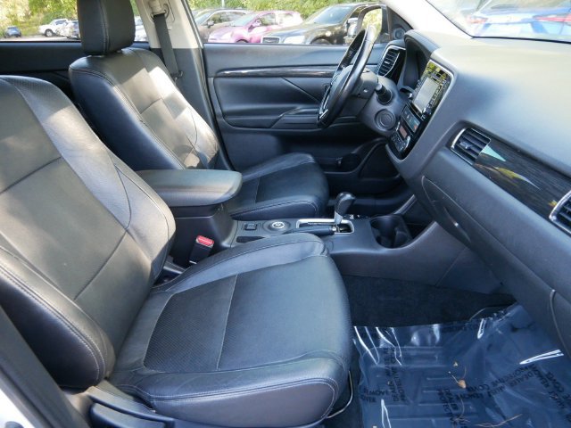 Used 2016 Mitsubishi Outlander SEL AWD/4WD image 8