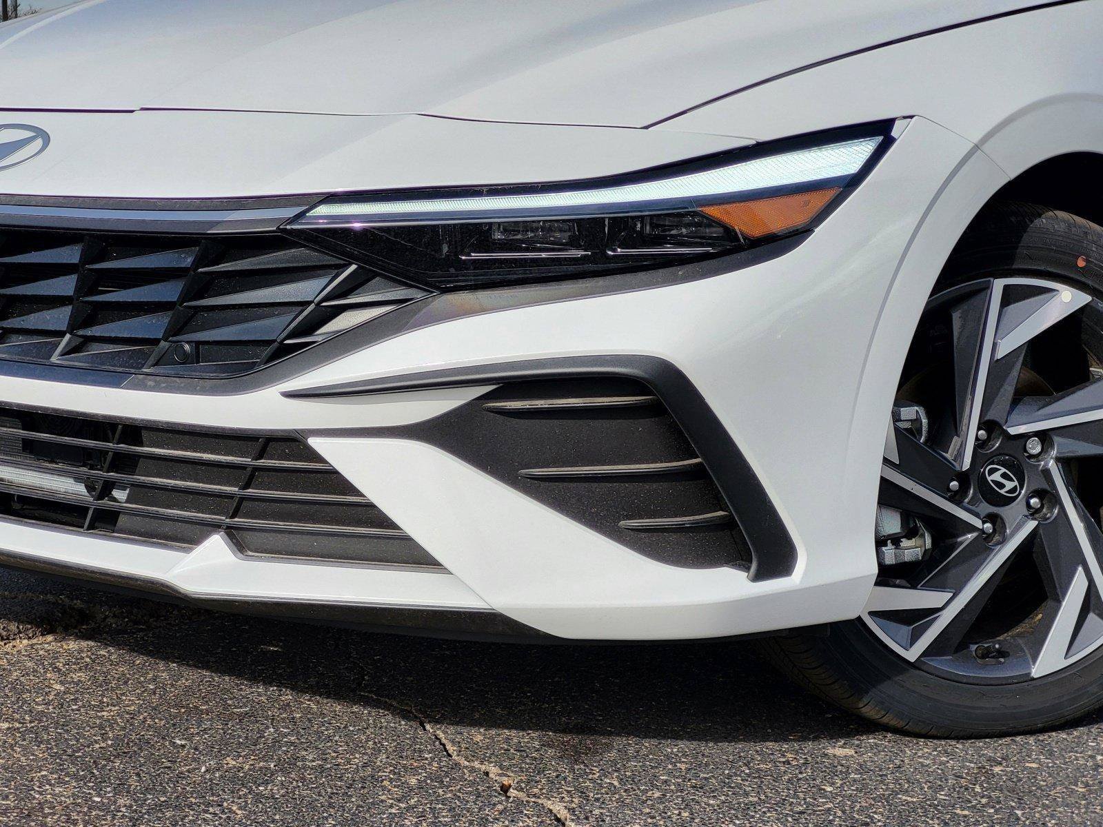 New 2025 Hyundai Elantra SEL FWD image 9