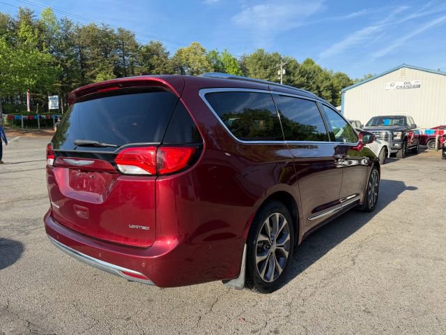 Used 2017 Chrysler Pacifica Limited FWD image 5