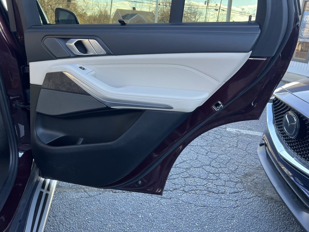 Used 2020 BMW X5 xDrive40i w/ Executive Package image 42