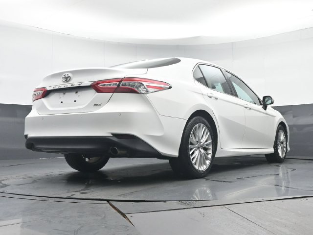 Used 2018 Toyota Camry XLE FWD image 28