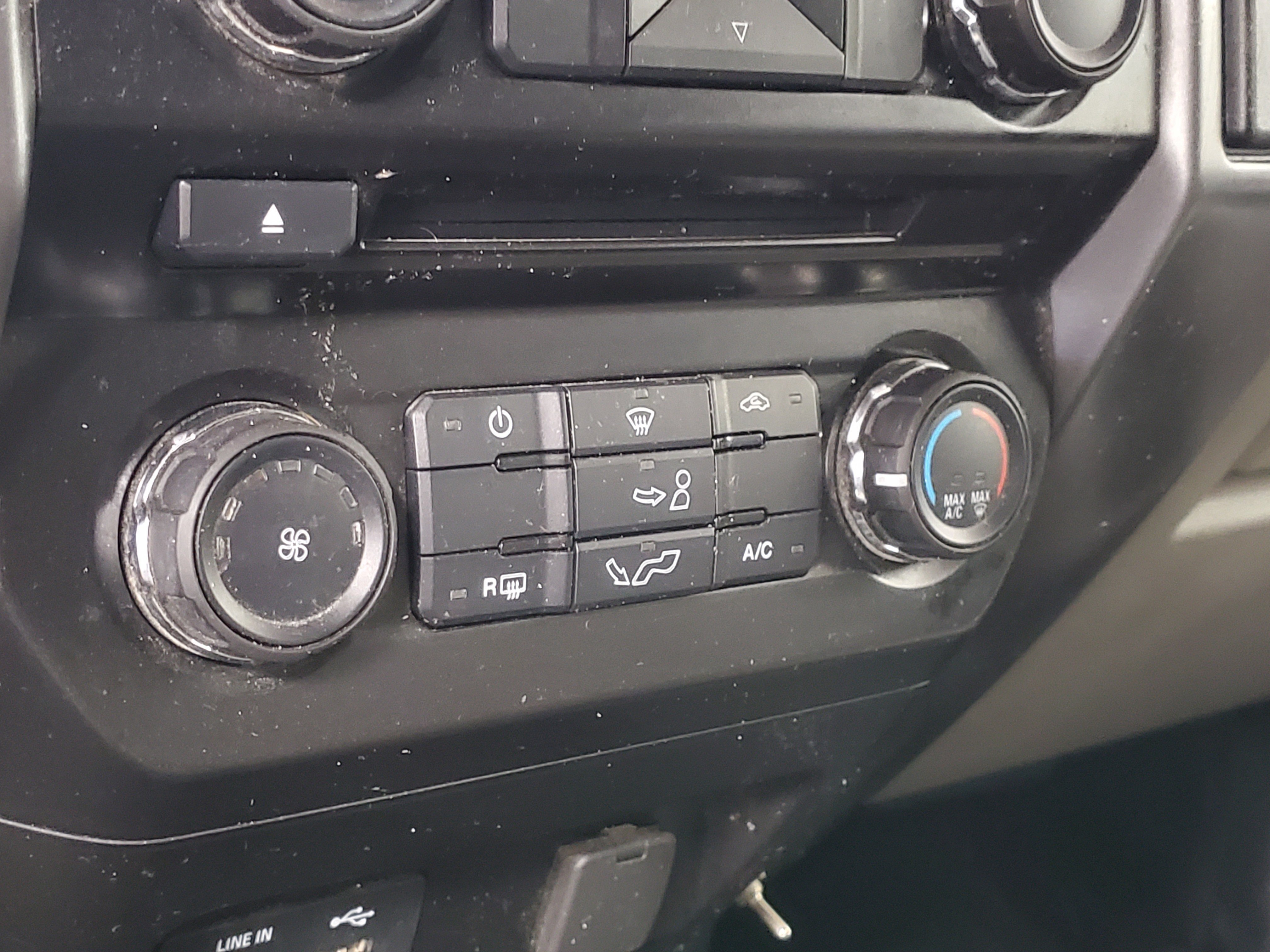 Used 2015 Ford F150 XLT w/ Equipment Group 301A Mid AWD/4WD image 31