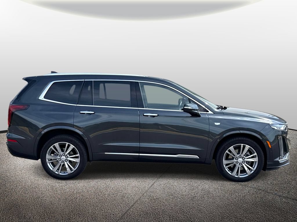 Used 2023 Cadillac XT6 Premium Luxury w/ Technology Package AWD/4WD image 4