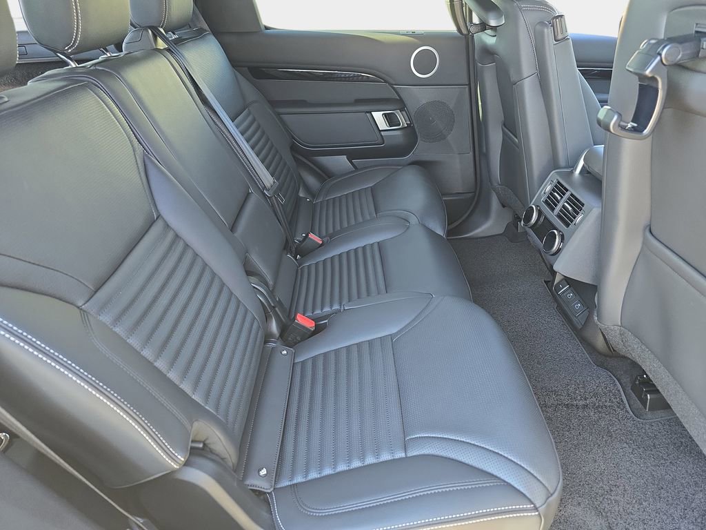 New 2026 Land Rover Discovery S AWD/4WD image 11
