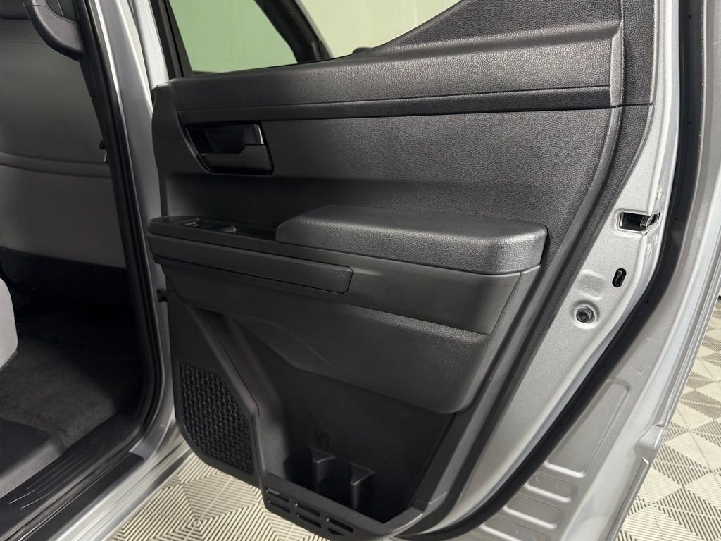 Used 2025 Toyota Tacoma SR5 AWD/4WD image 26