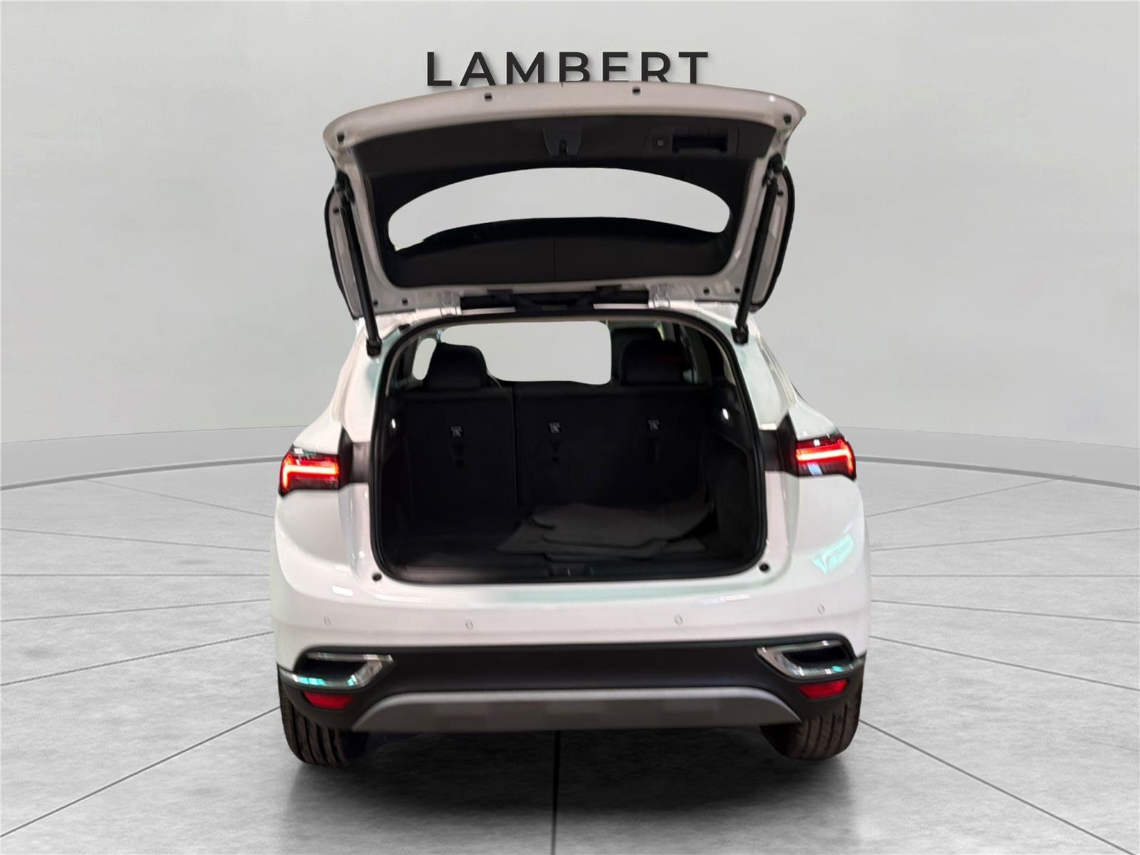 Used 2022 Buick Envision Essence w/ Safety Package FWD image 9