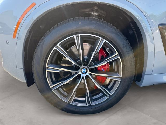 New 2026 BMW X5 xDrive40i w/ M Sport Package AWD/4WD image 14
