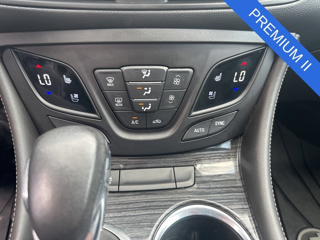 Used 2017 Buick Envision Premium AWD/4WD image 17