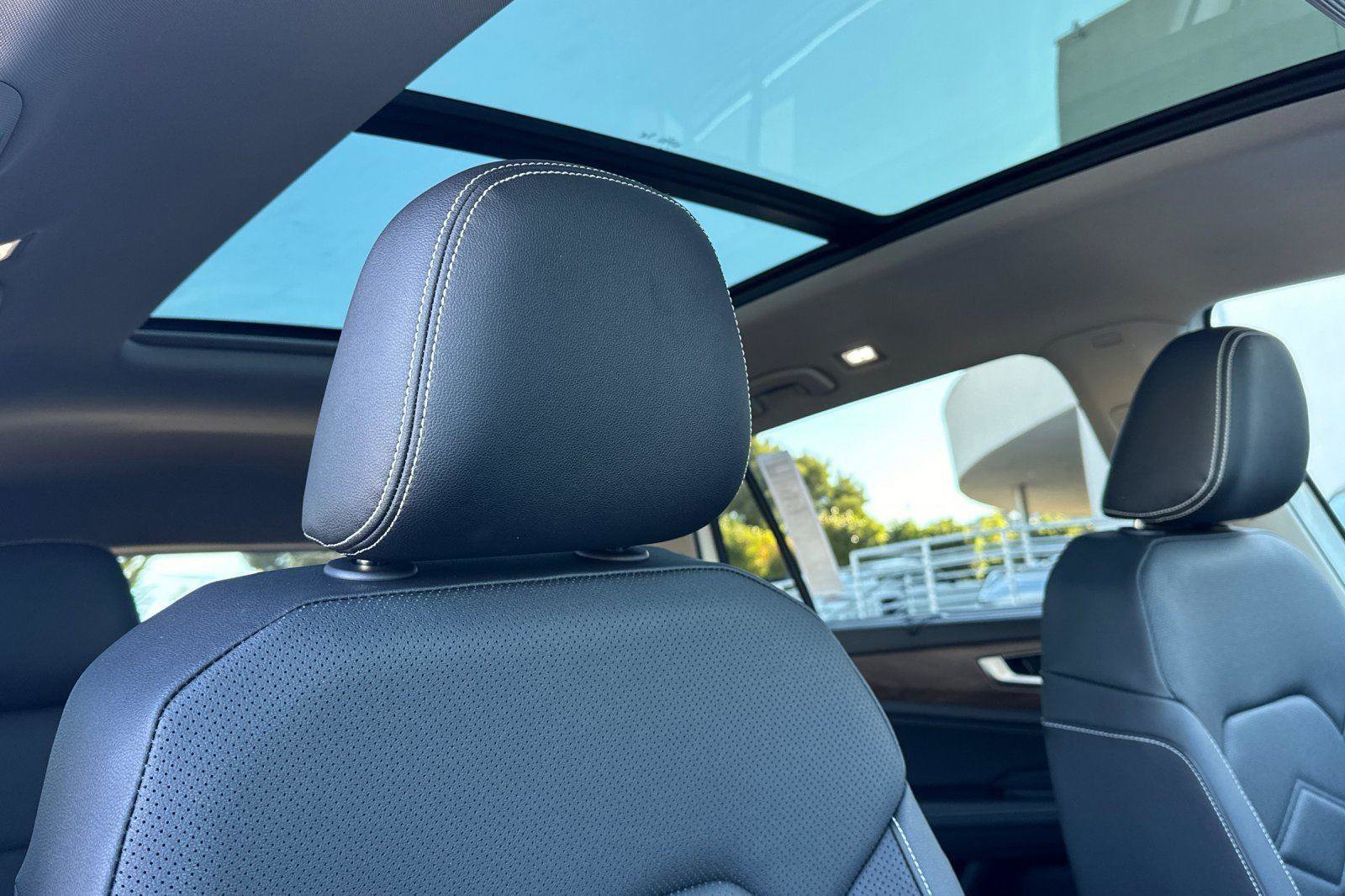 New 2026 Volkswagen Atlas SE image 17