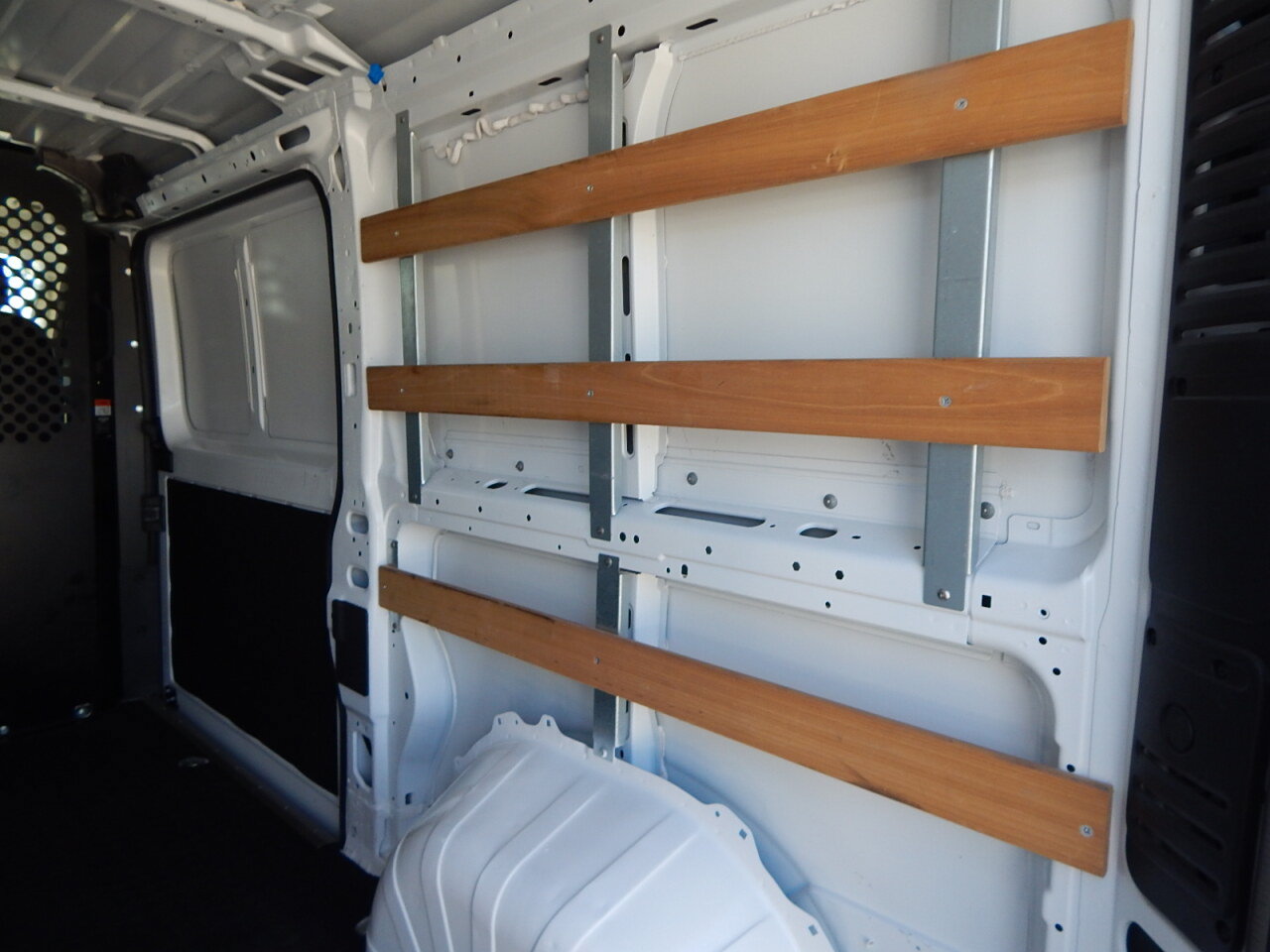 Used 2025 RAM ProMaster 2500 w/ U-Haul Equipment Group FWD image 16