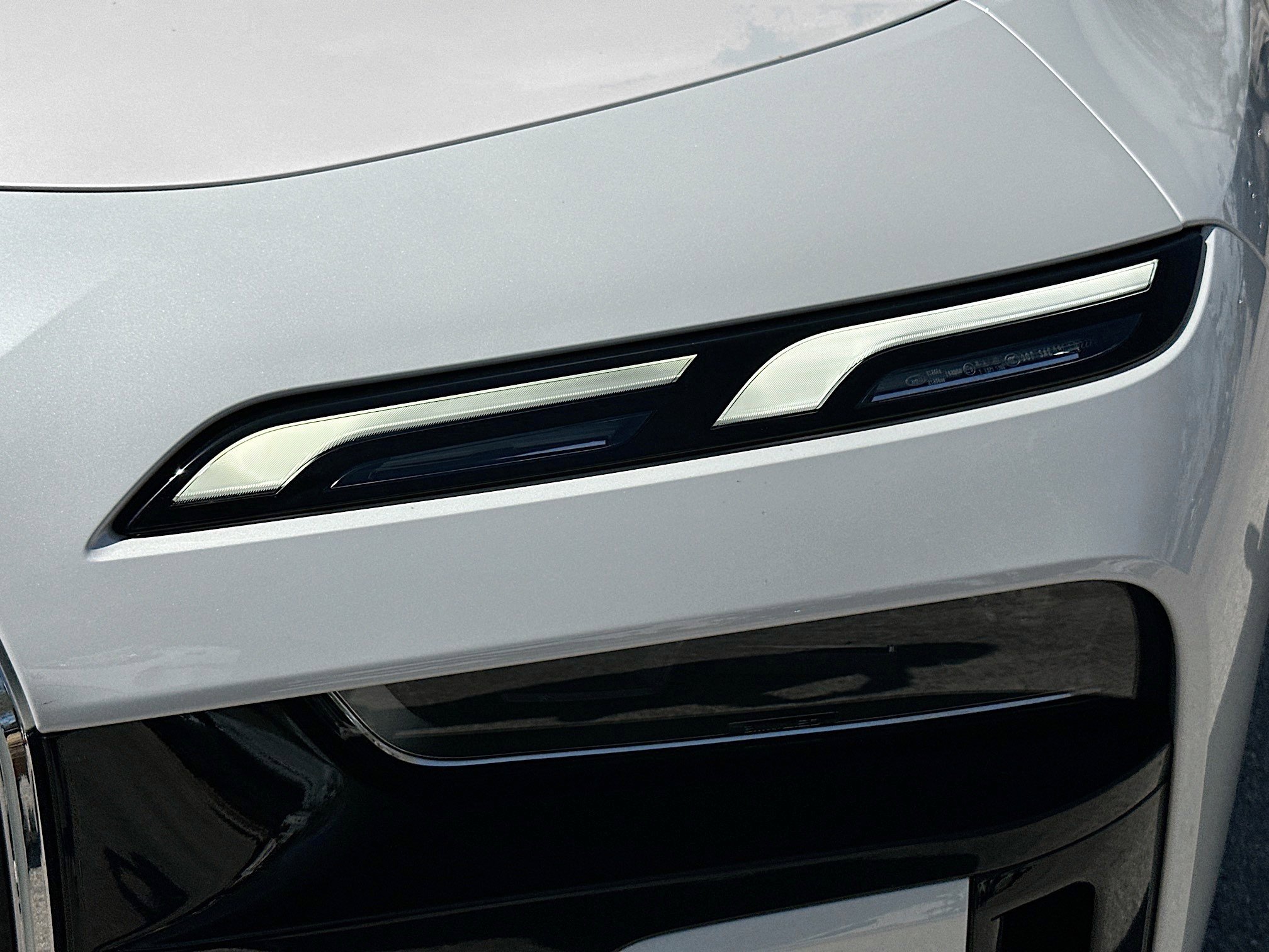 Used 2023 BMW 740i w/ Parking Assistance Package image 32