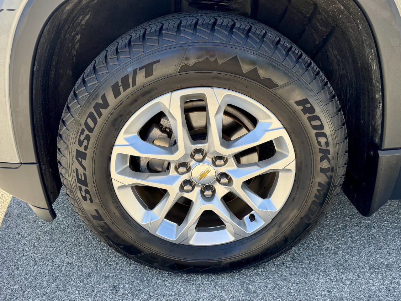 Used 2020 Chevrolet Traverse LS image 10