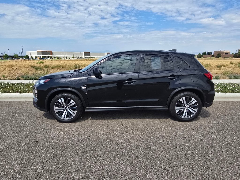 Used 2021 Mitsubishi Outlander Sport LE FWD image 2