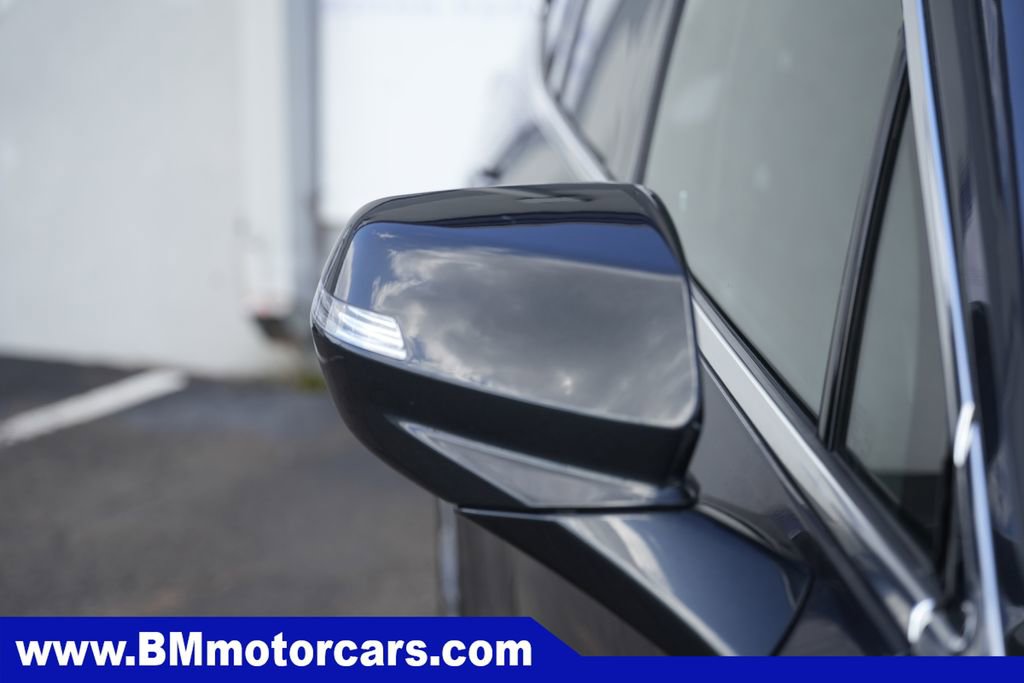 Used 2022 Cadillac XT6 Premium Luxury image 11