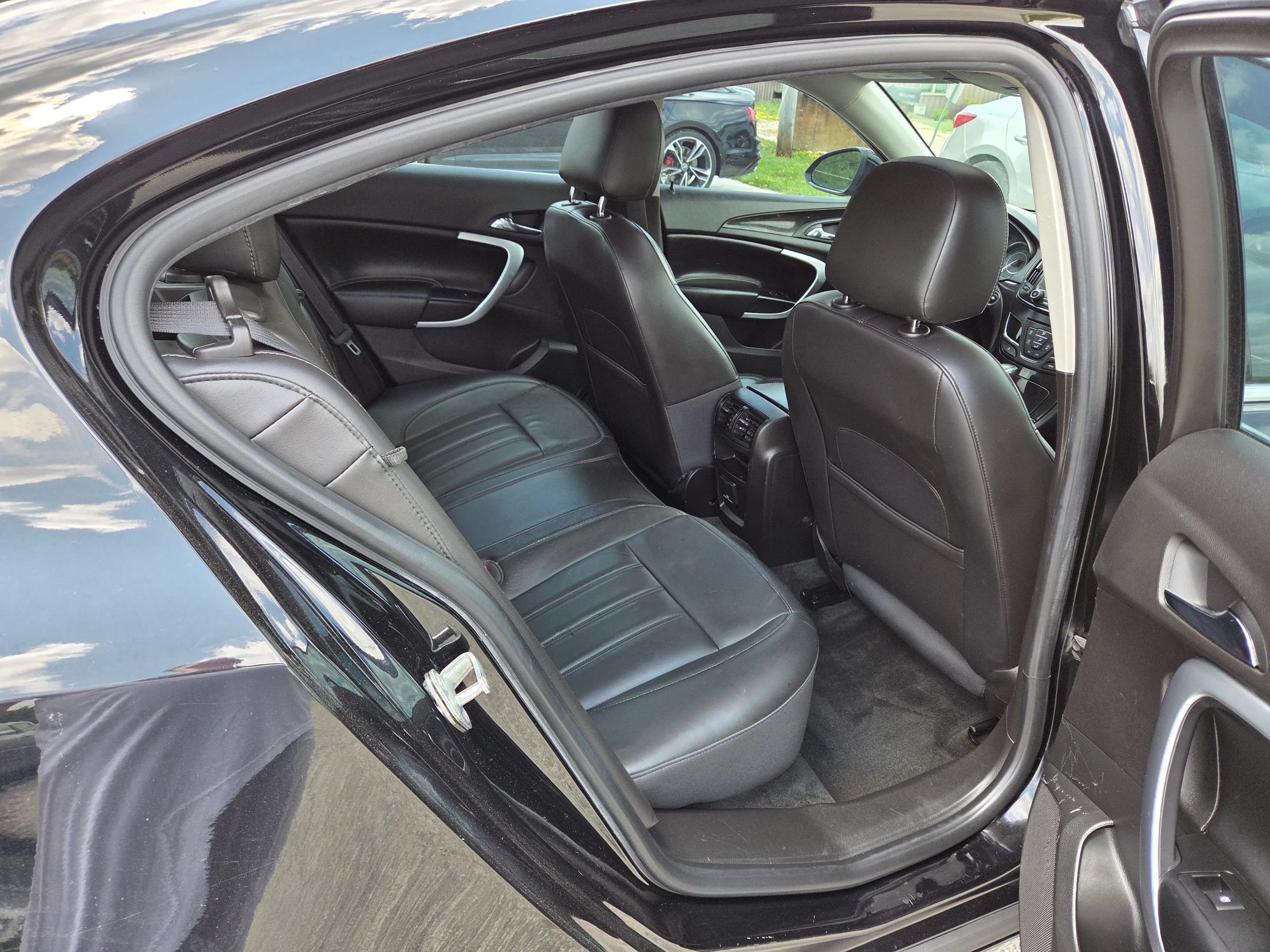 Used 2015 Buick Regal Premium w/ Experience Buick Package FWD image 19