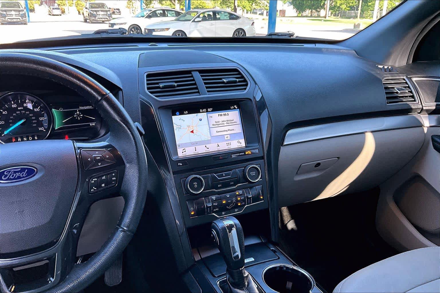 Used 2018 Ford Explorer XLT w/ Equipment Group 202A AWD/4WD image 7