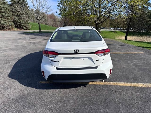 Used 2023 Toyota Corolla LE image 4
