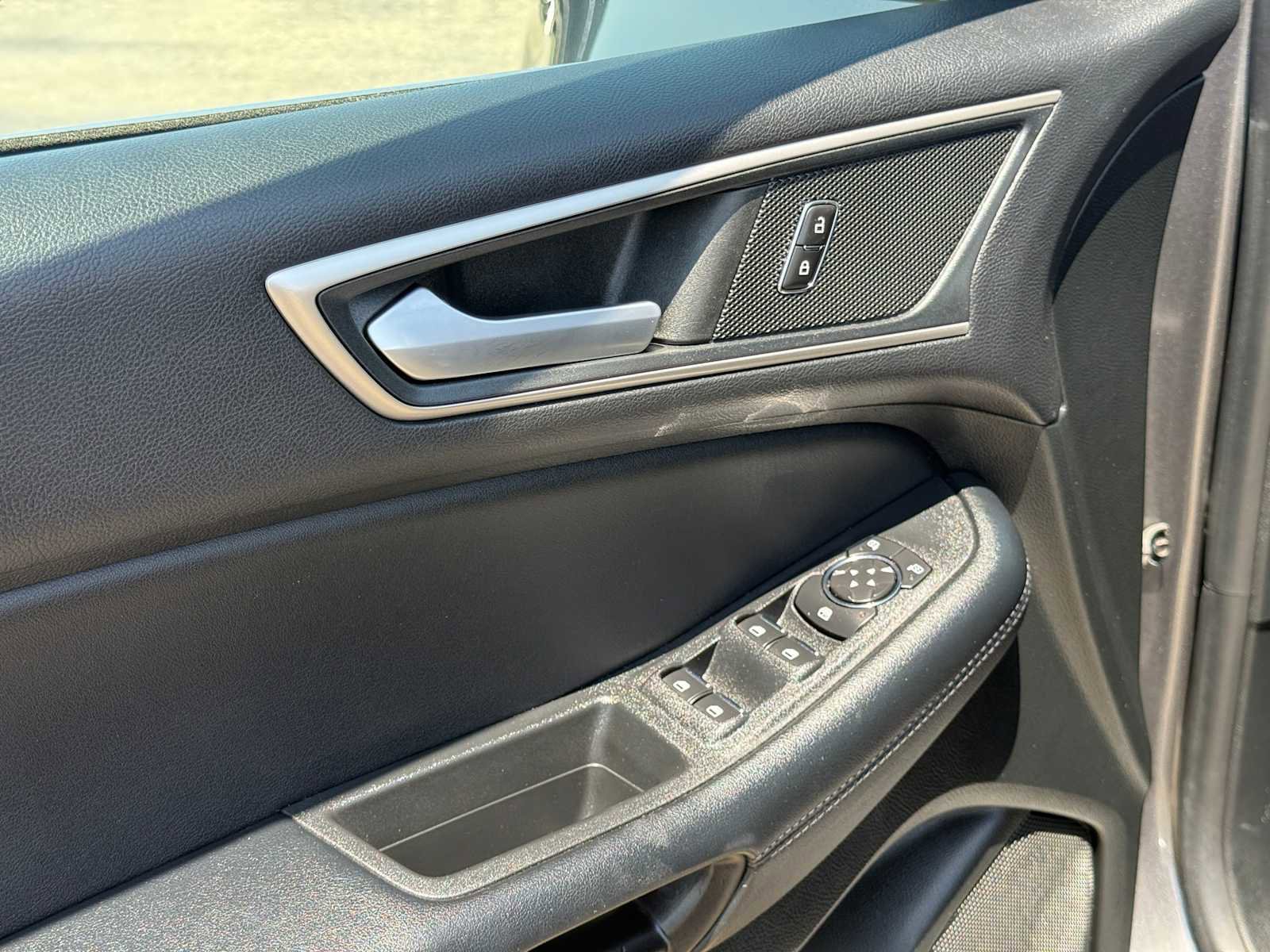 Used 2022 Ford Edge SEL image 19