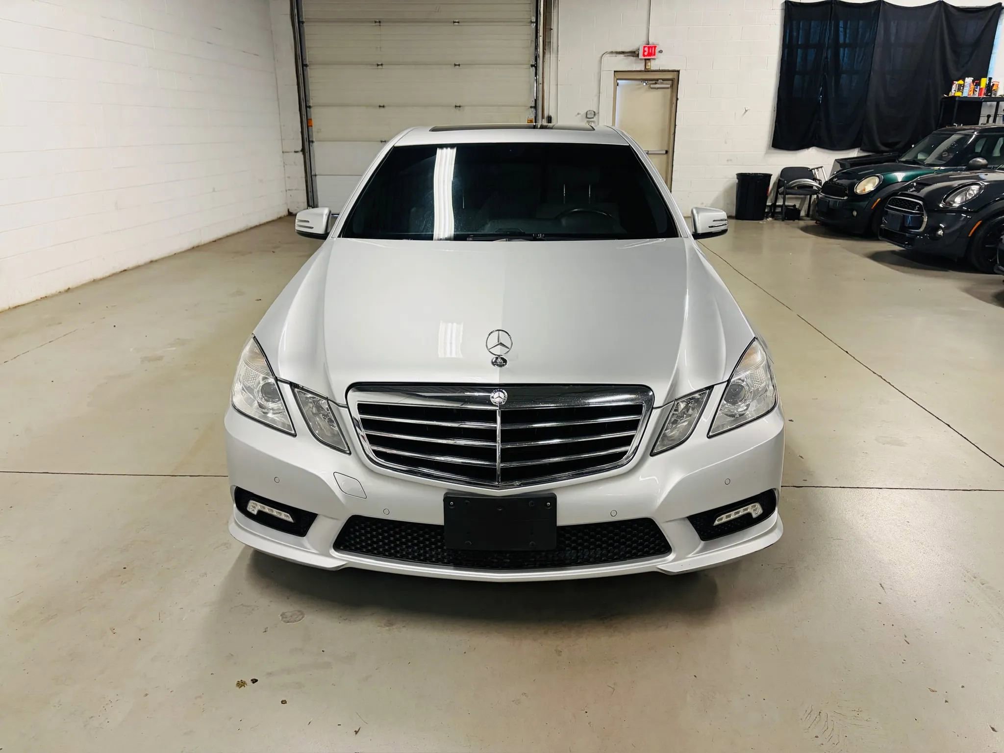 Used 2011 Mercedes-Benz E 350 Sedan image 3