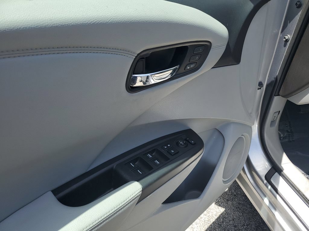 Used 2018 Acura RDX w/ Technology Package FWD image 18