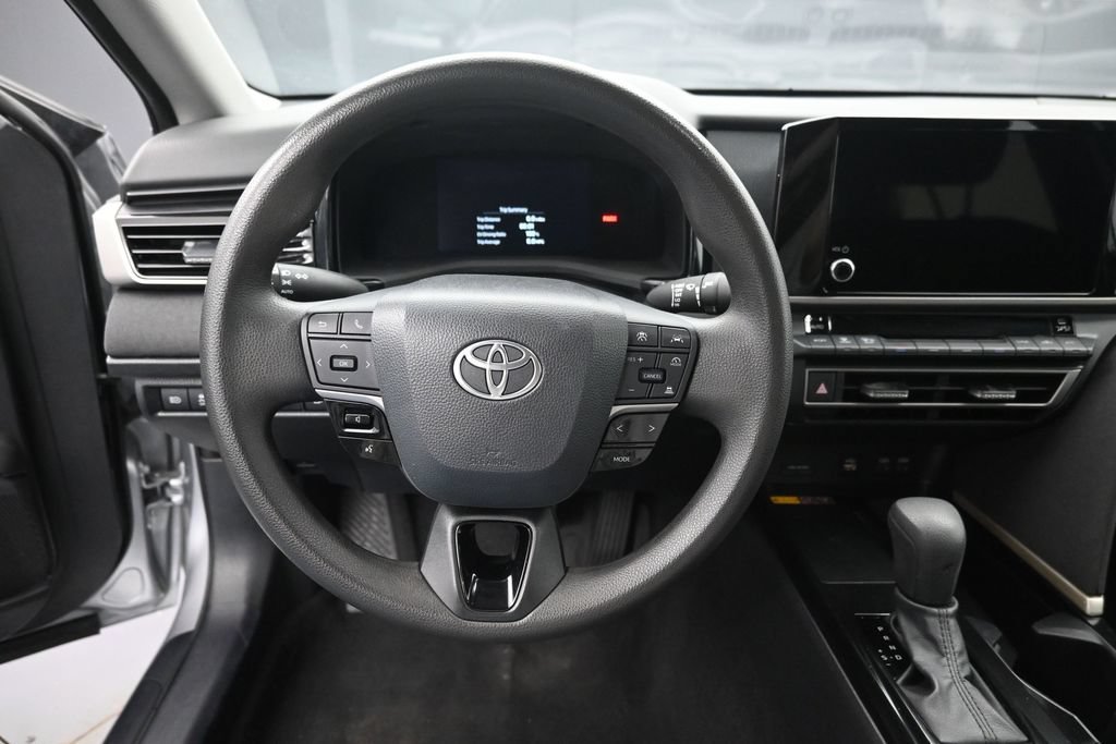 Used 2025 Toyota Camry LE FWD image 22