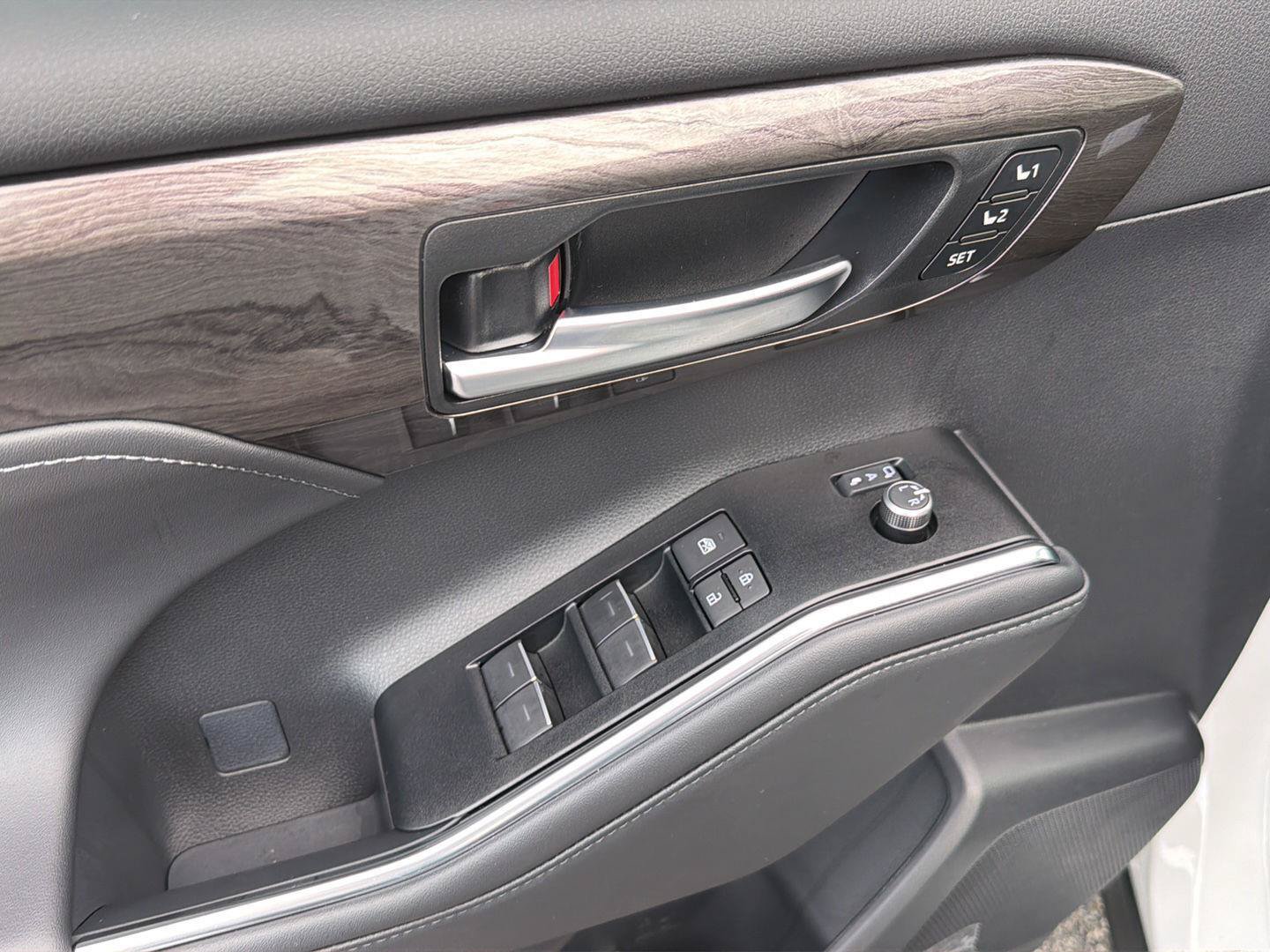 New 2026 Toyota Highlander Limited AWD/4WD image 33