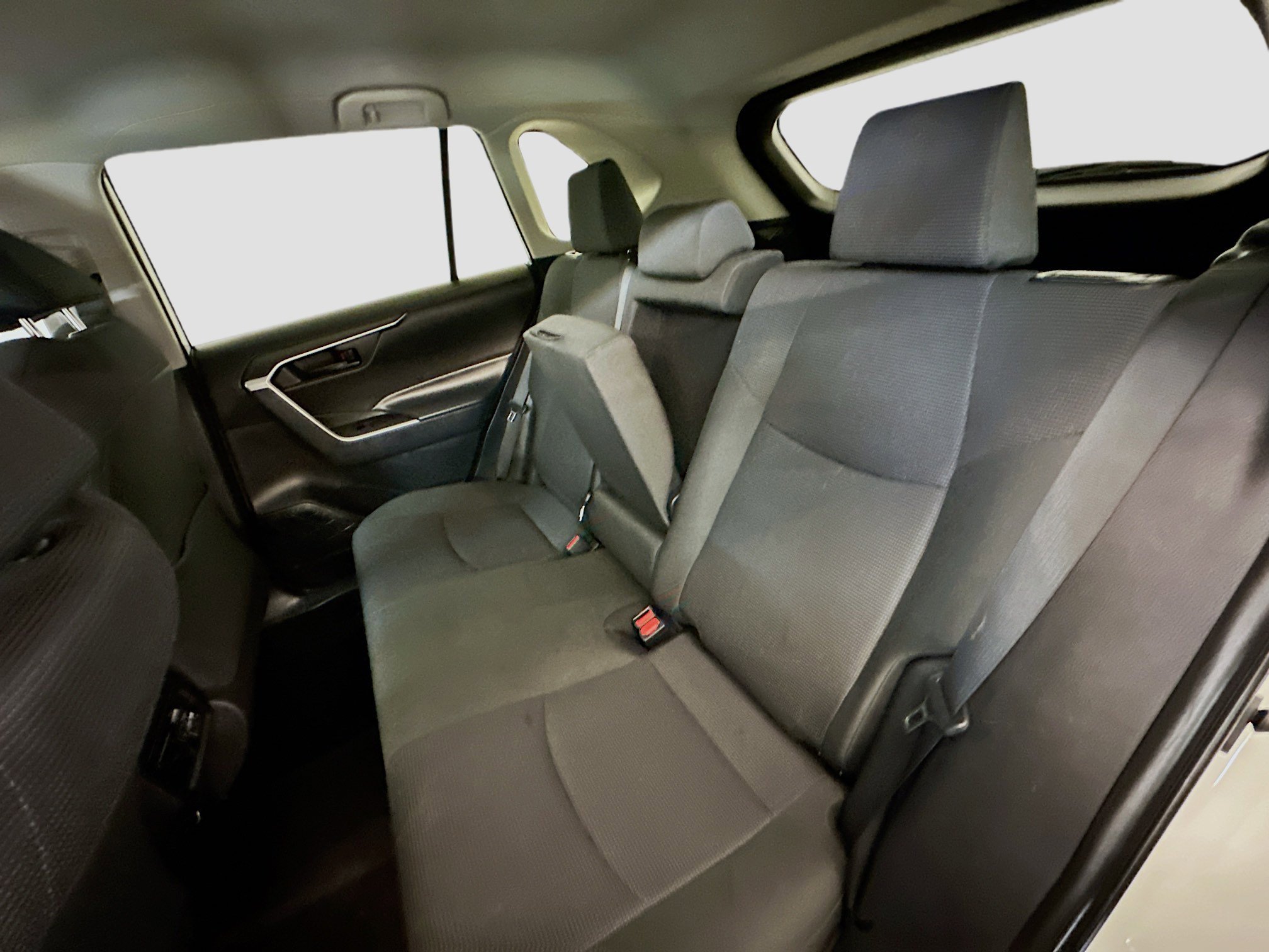 Used 2024 Toyota RAV4 LE image 29