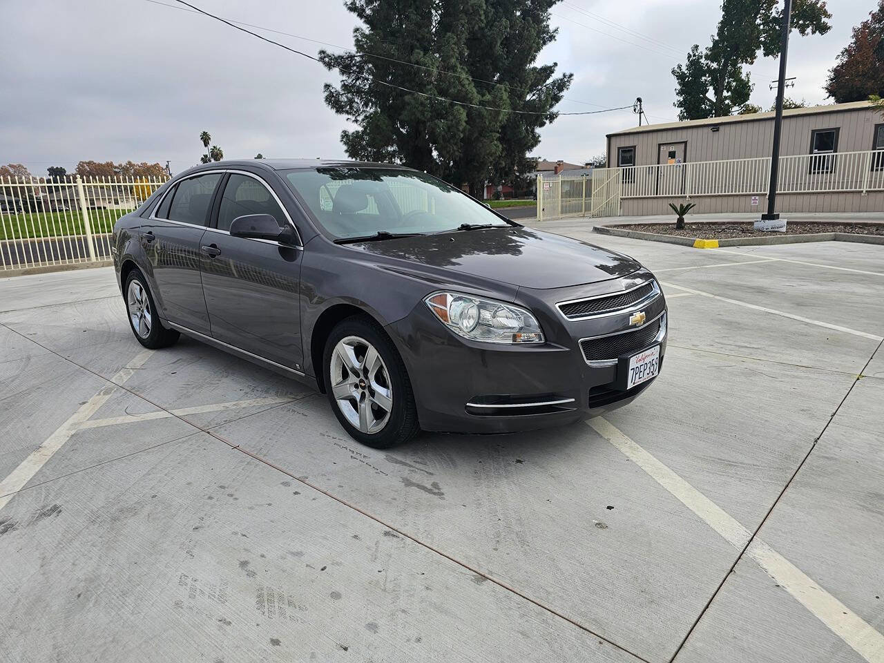 Used 2010 Chevrolet Malibu LT w/ Power Convenience Package image 4