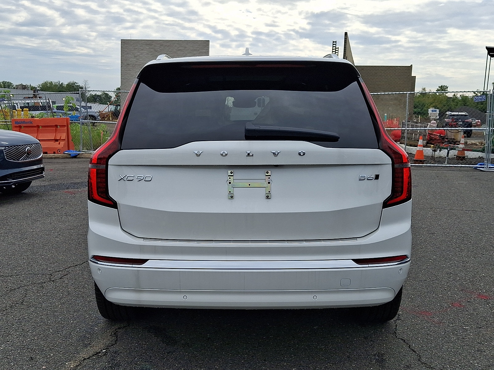 New 2027 Volvo XC90 B6 Plus AWD/4WD image 5