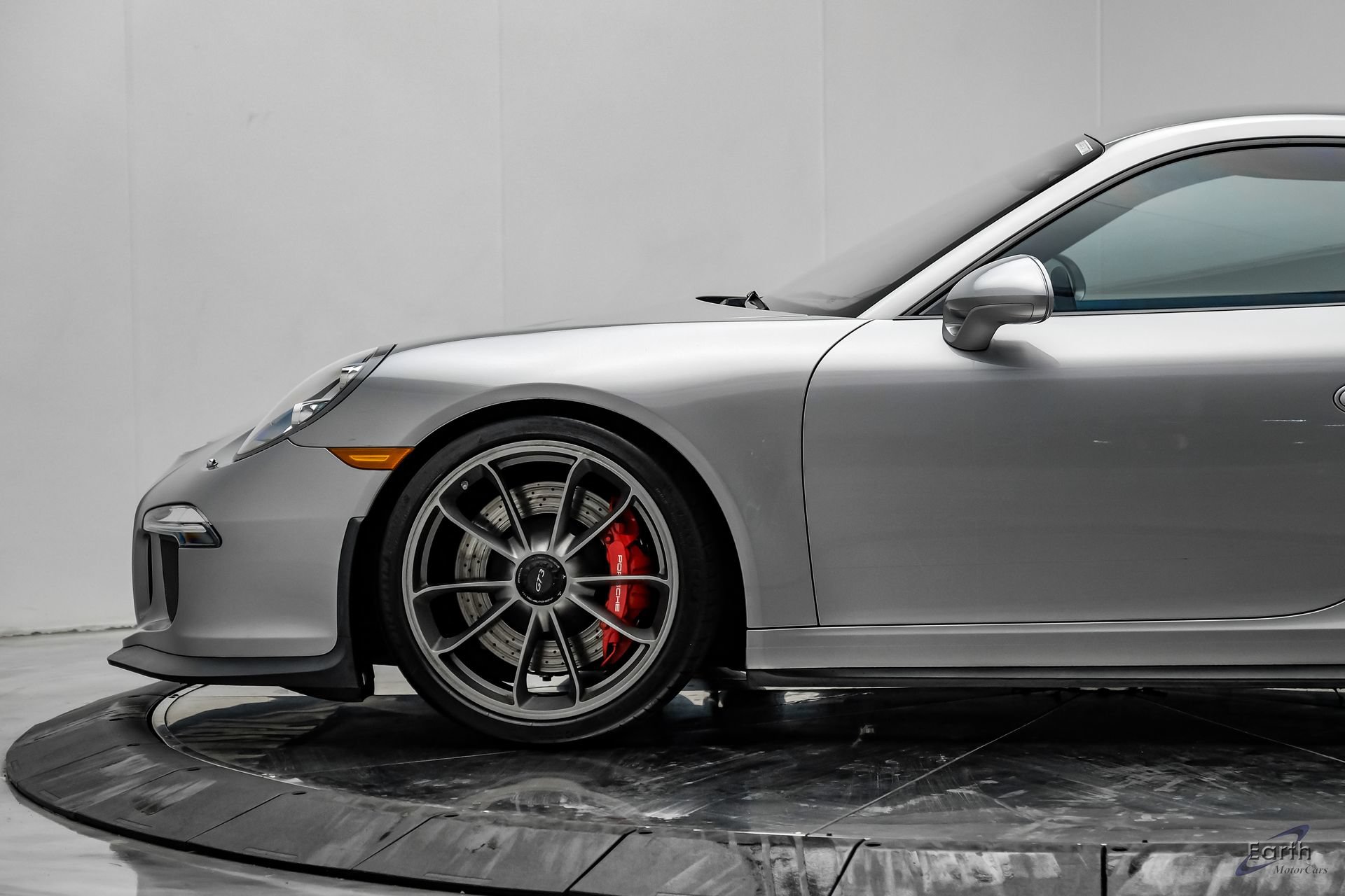 Used 2015 Porsche 911 GT3 RWD image 8