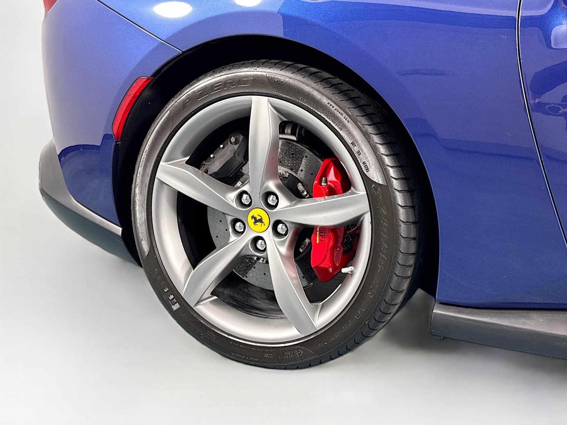 Used 2019 Ferrari Portofino RWD image 54