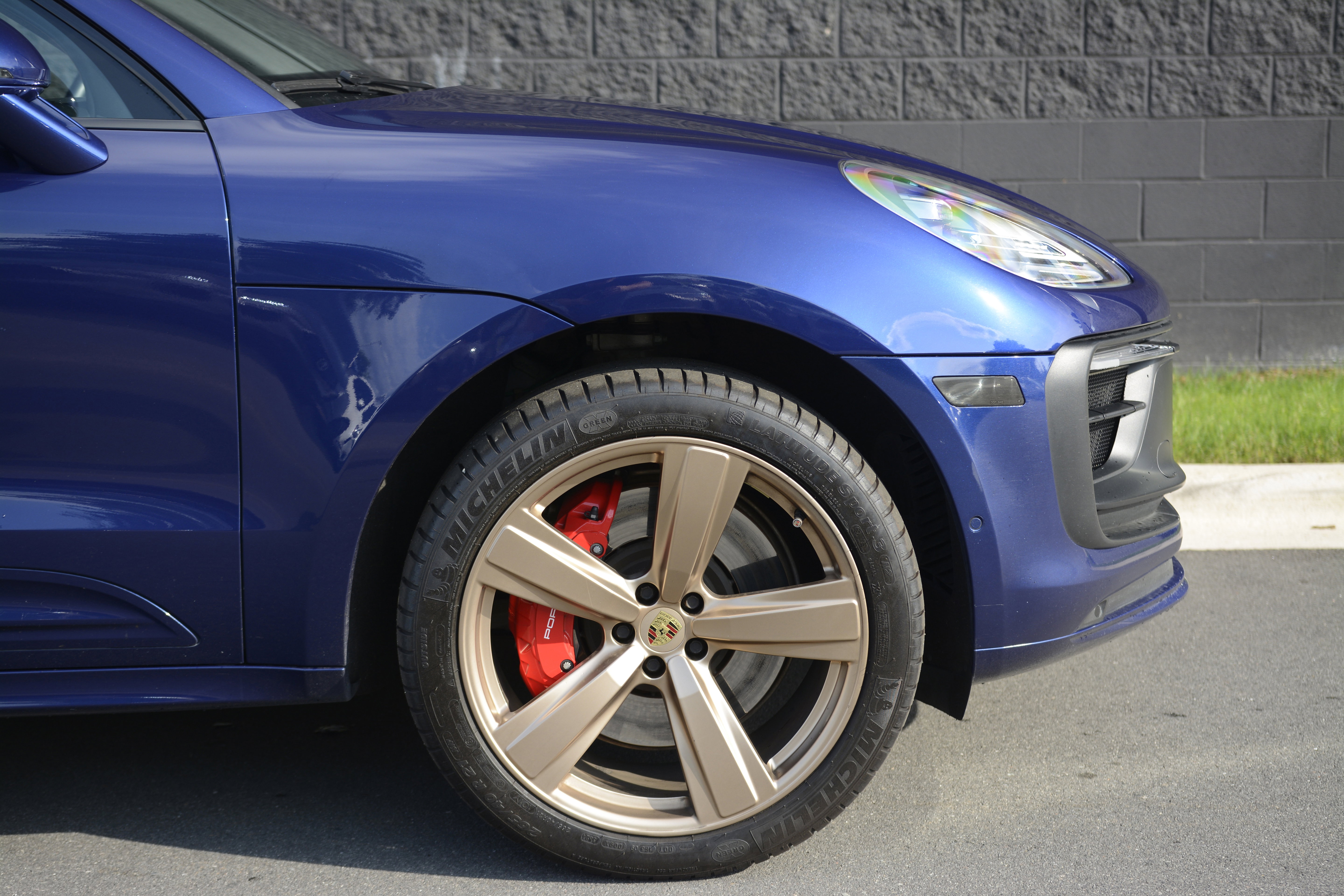 Certified 2022 Porsche Macan GTS AWD/4WD image 11