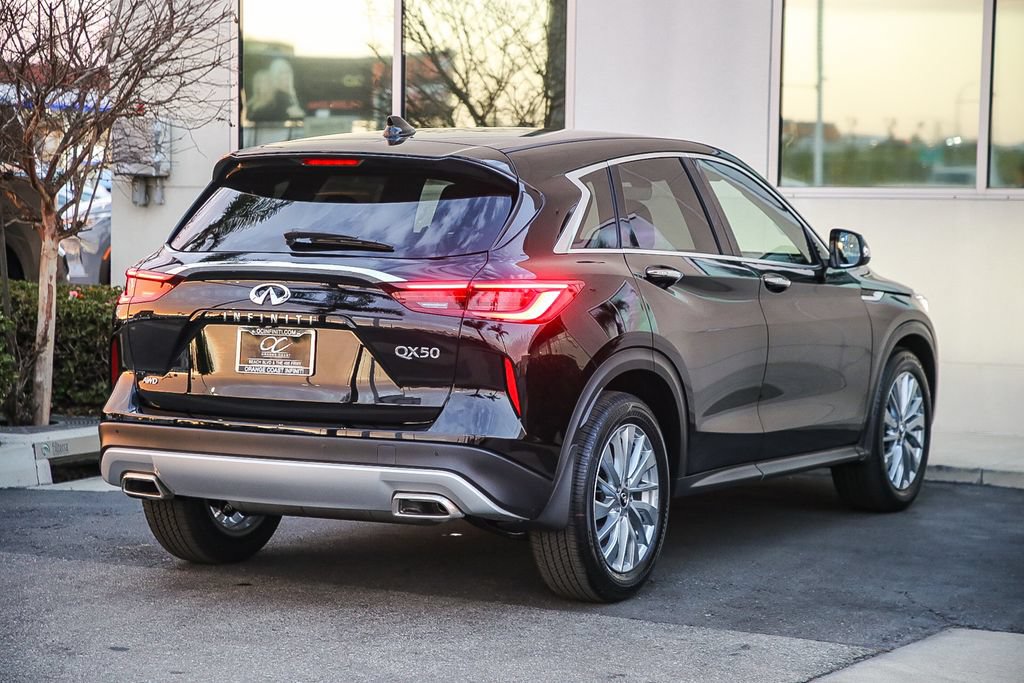 Certified 2025 INFINITI QX50 Pure AWD/4WD image 6