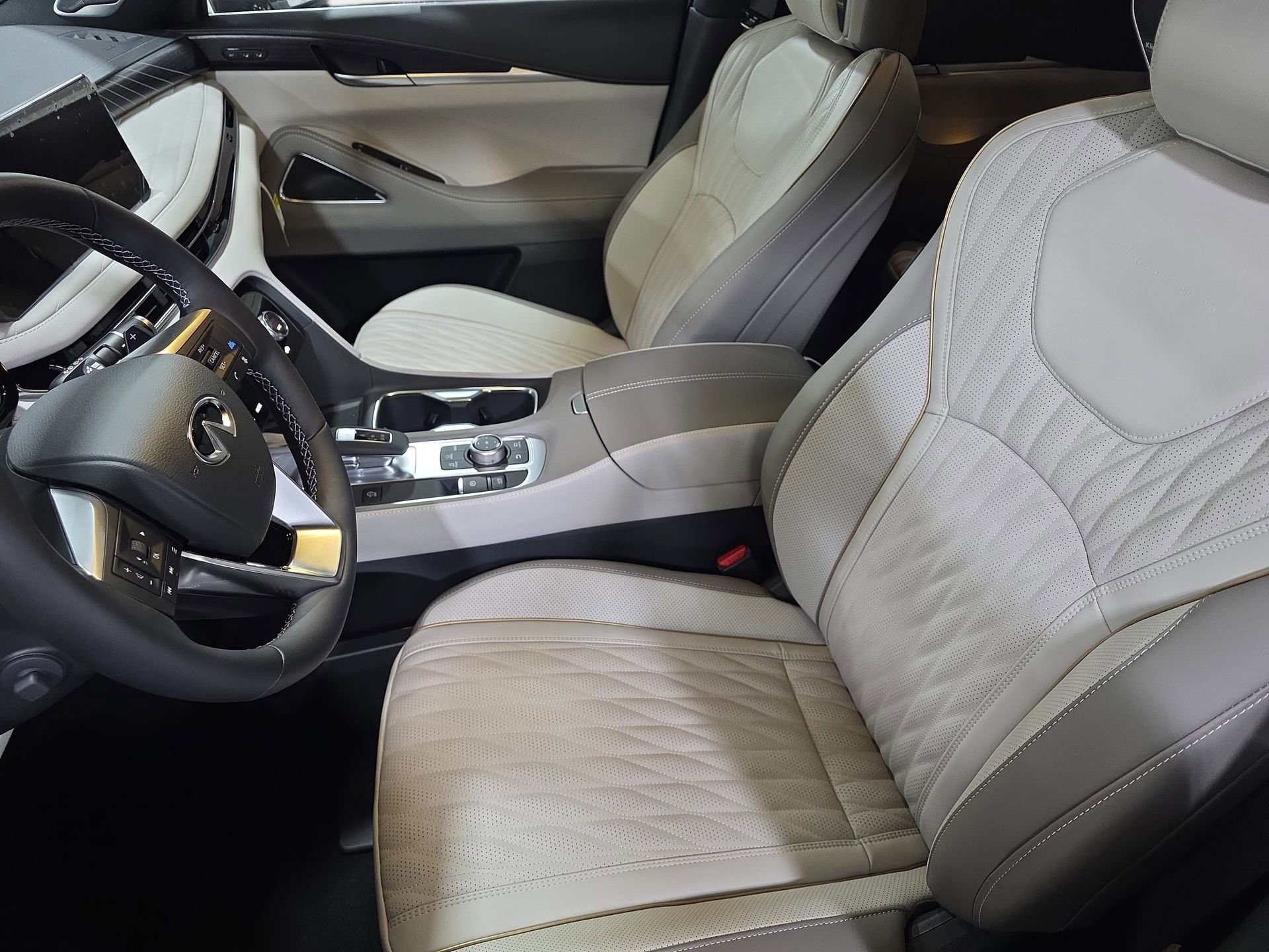 New 2026 INFINITI QX60 Autograph w/ Dark Cargo Package image 15